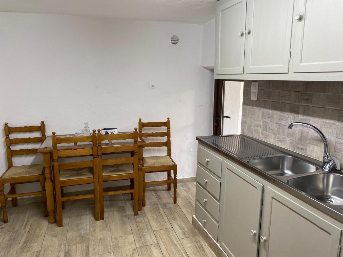 Kasteli Studios & Apartments Pánormos 외부 사진
